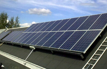 Päikesepaneelid - Bituumenist katus